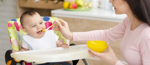 Krzesełko do karmienia drewniane