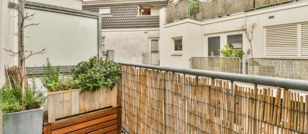 Jak udekorować balkon?