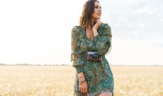 Trendy w sukienkach z nadrukiem